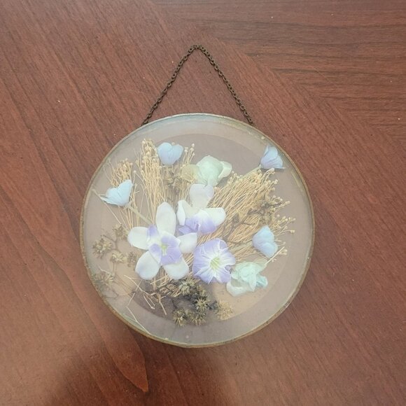 Vintage Pressed Floral Suncatcher Wall Hanging - Picture 1 of 5